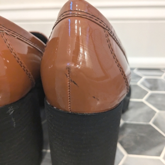 Blondo Brown Patent Leather Josie Waterproof Heeled Mule Loafer Pumps Size 9.5 - Picture 5 of 10